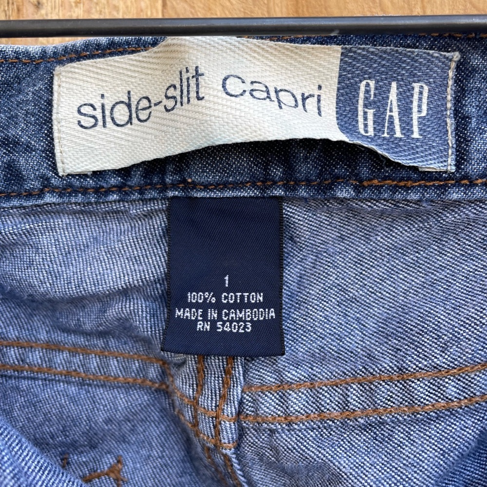 GAP Vintage Denim Side-Slit Capri 5 Pocket Style Blue Jeans Size 1 - Picture 6 of 6